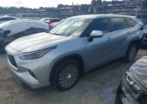 2024 Toyota Highlander Le z USA, uszkodzony, nr VIN 5TDKDRAH8RS531186